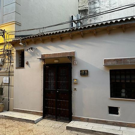 דירות מונריאלה Carmine House מראה חיצוני תמונה